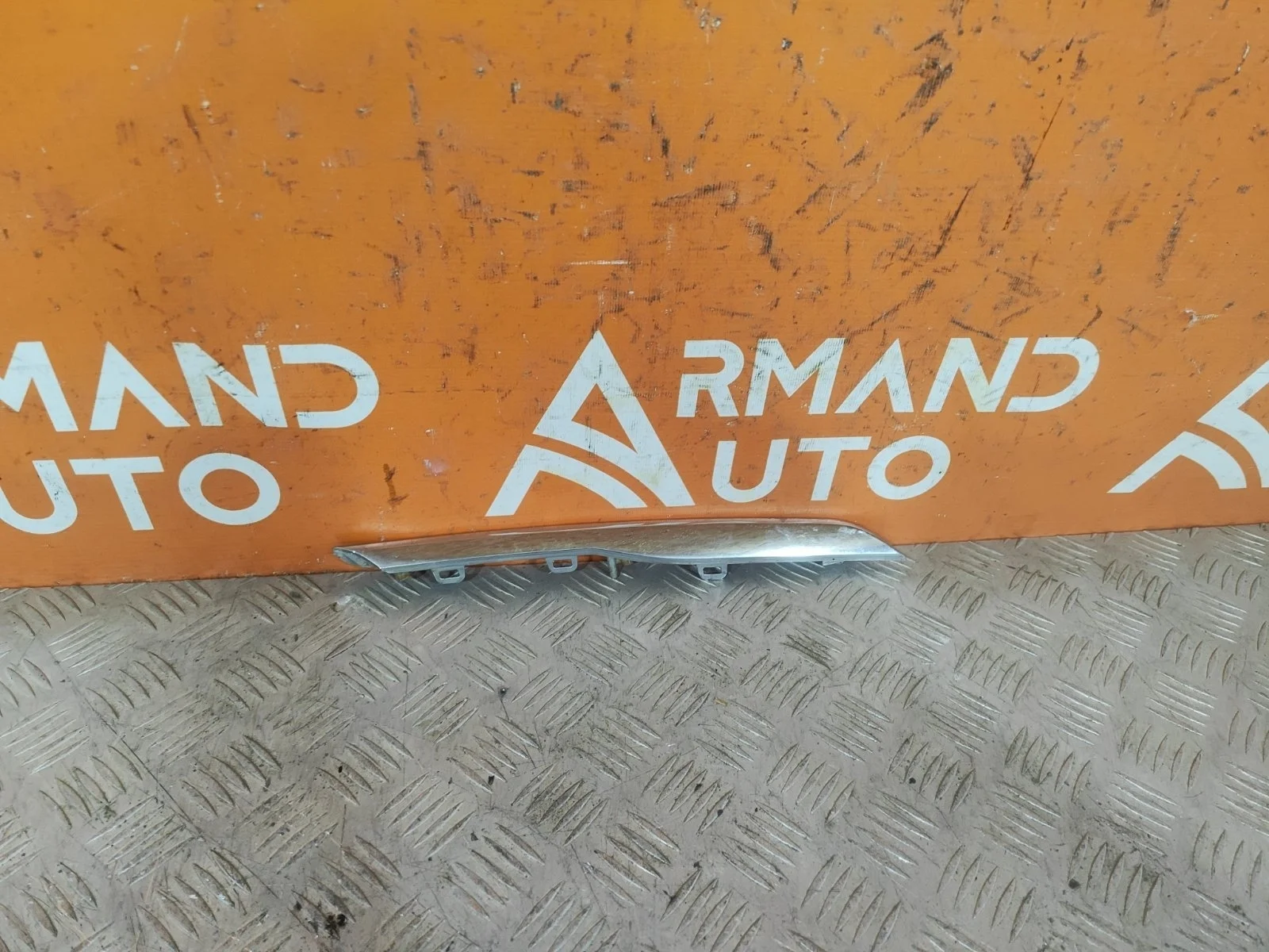 Накладка решетки радиатора Hyundai Solaris 2014-2017