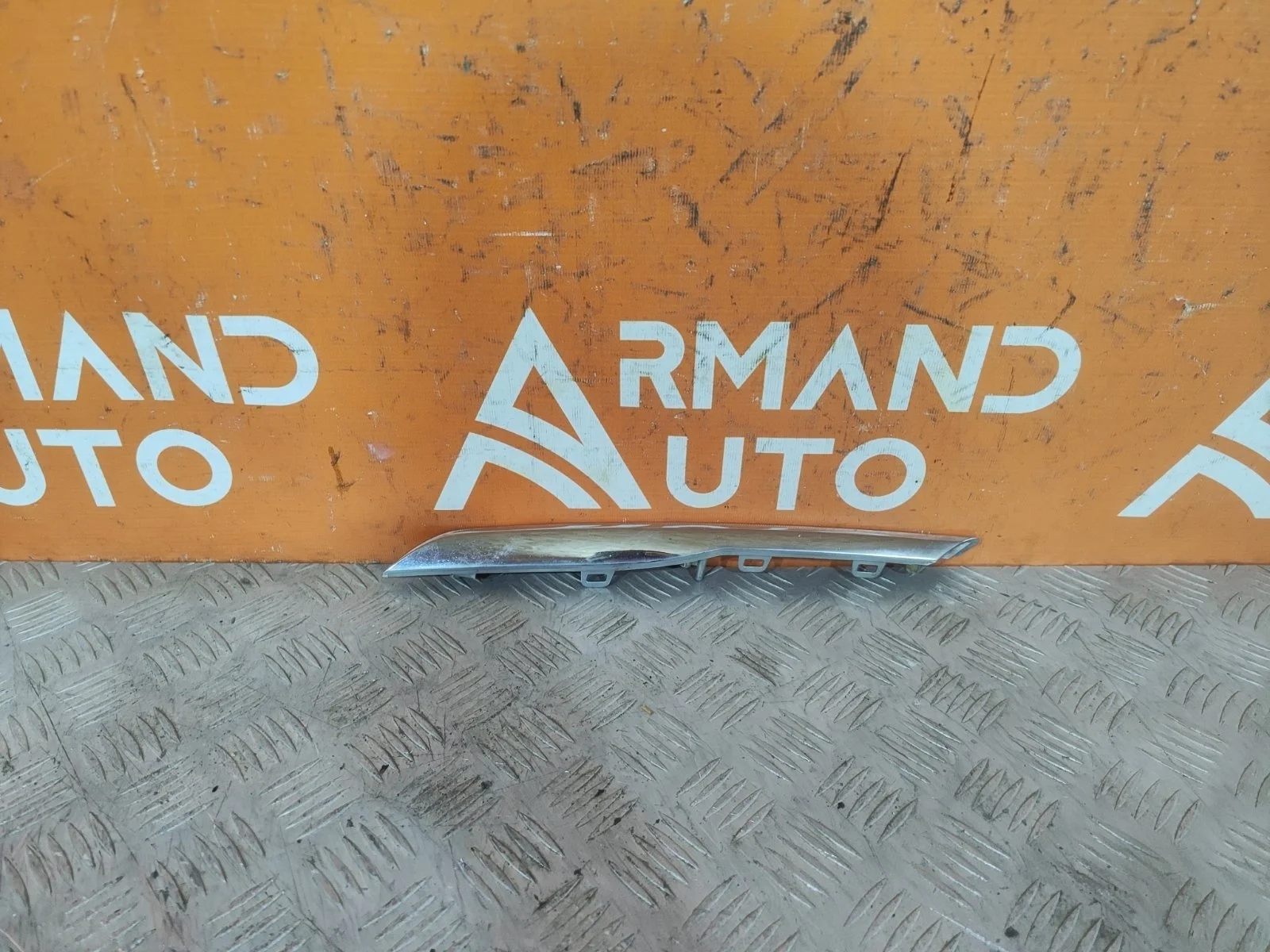 Накладка решетки радиатора Hyundai Solaris 2014-2017