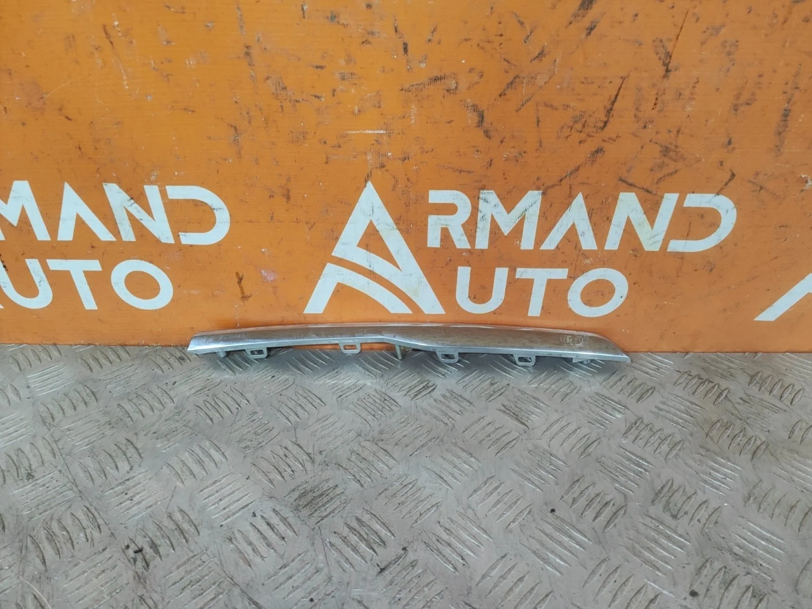 Накладка решетки радиатора Hyundai Solaris 2014-2017