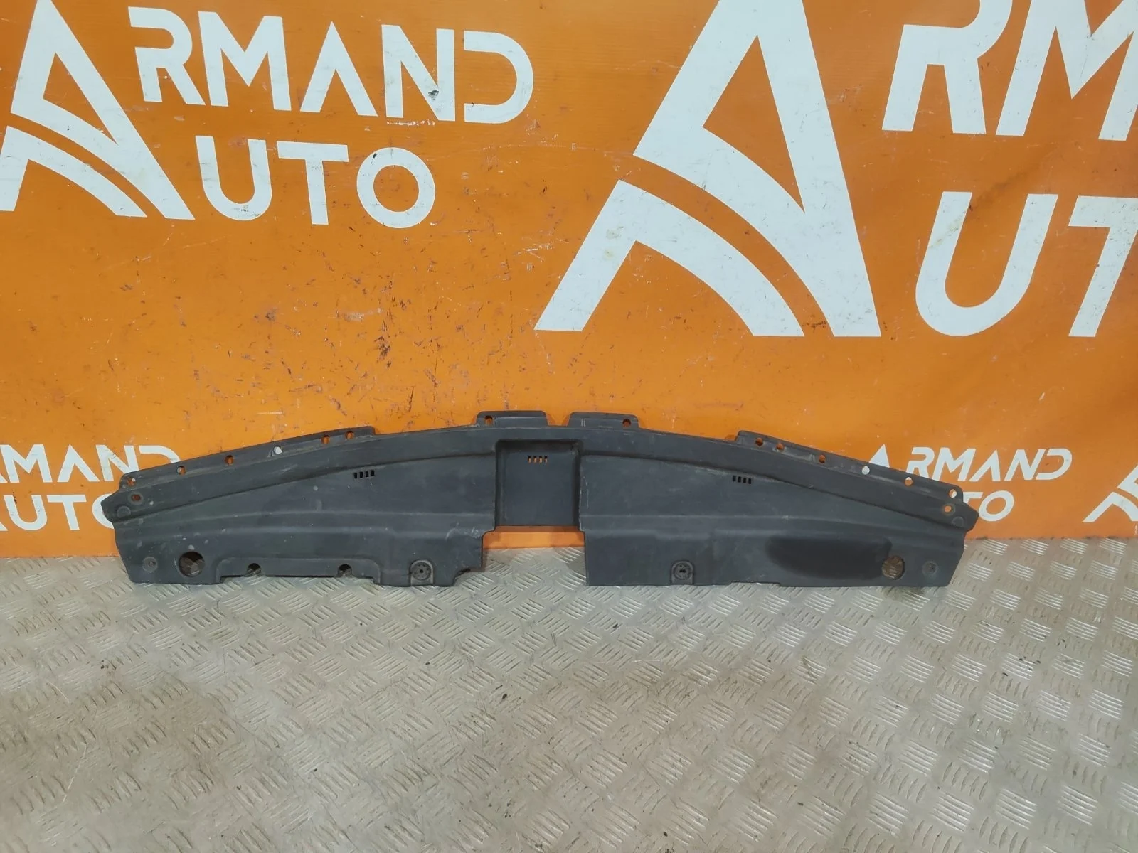 Кожух замка капота Hyundai Solaris 2014-2017