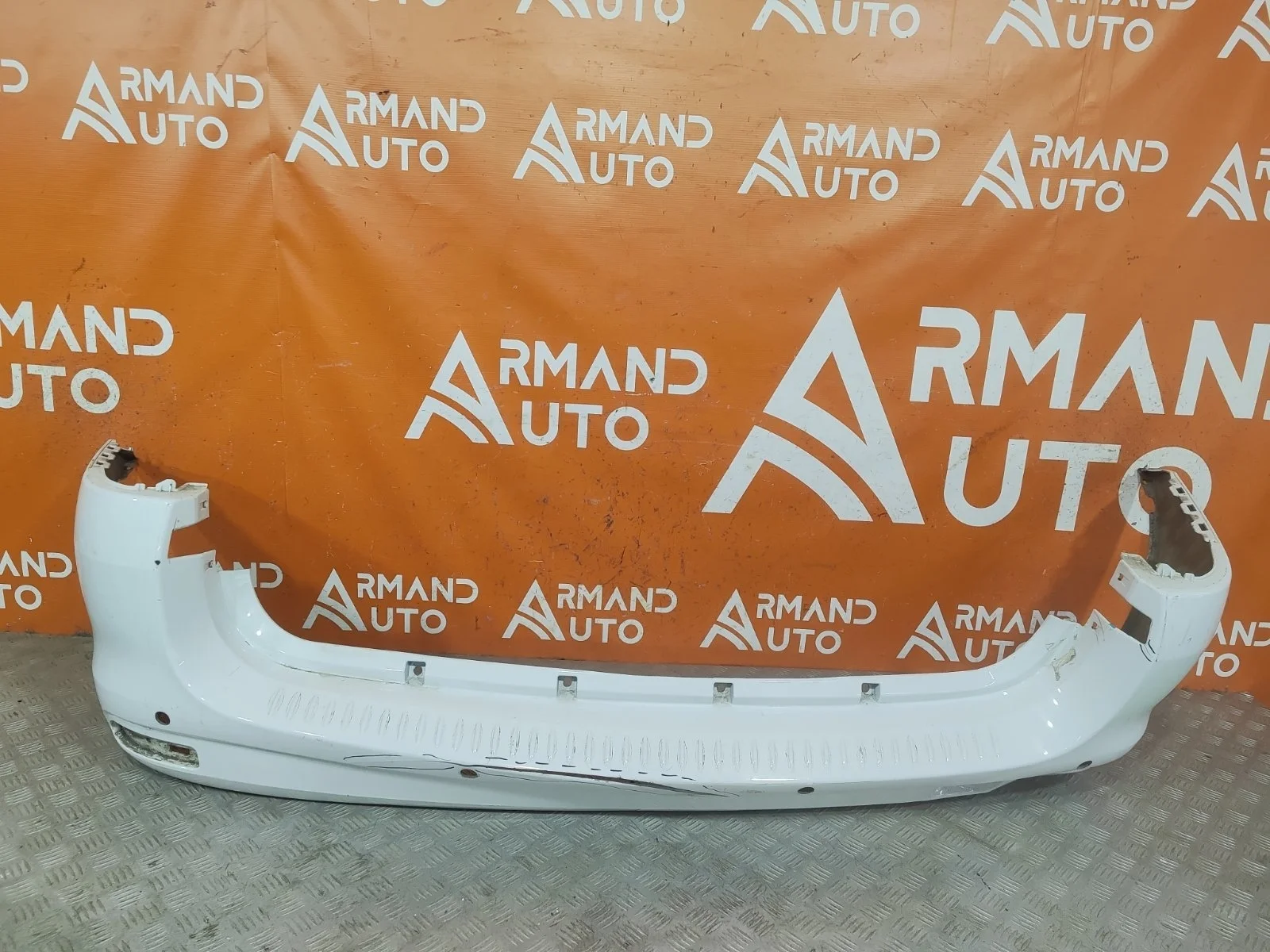 Бампер Lada Largus 2012-2021