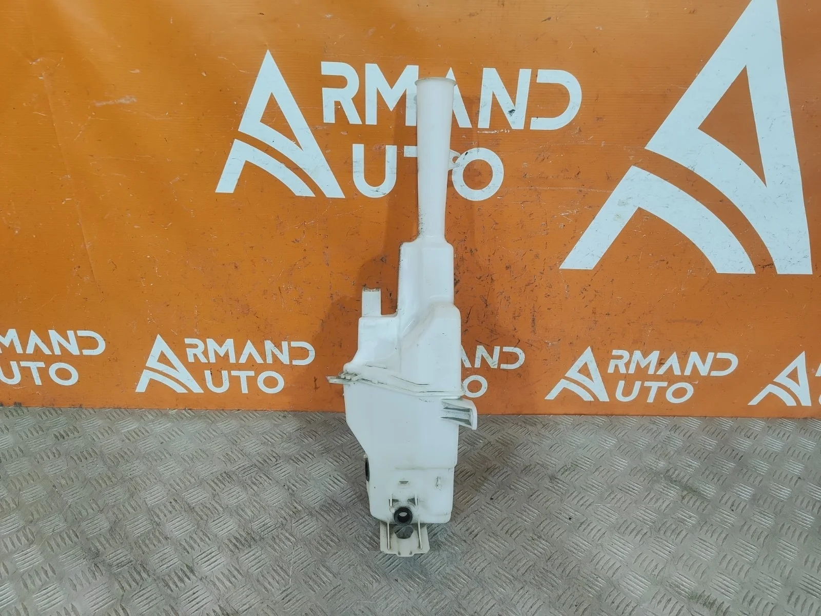 Бачок стеклоомывателя Hyundai Santa Fe 2018-нв 4 TM