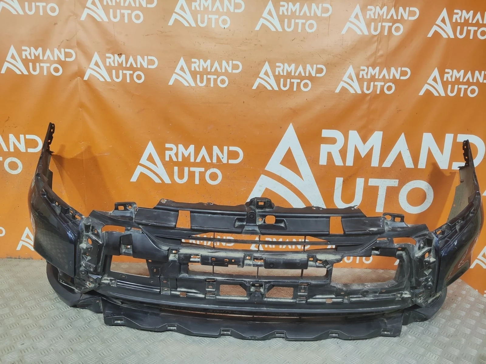 Бампер Mitsubishi Outlander 2018-нв 3