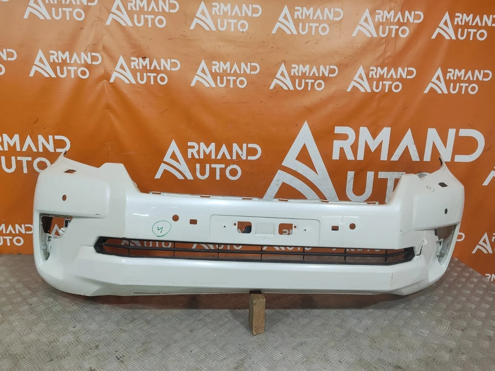 Бампер Toyota Land Cruiser Prado 2017-нв 150