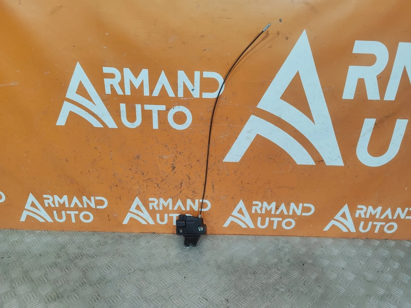 Замок крышки багажника Toyota Camry 2017-нв 8 XV70