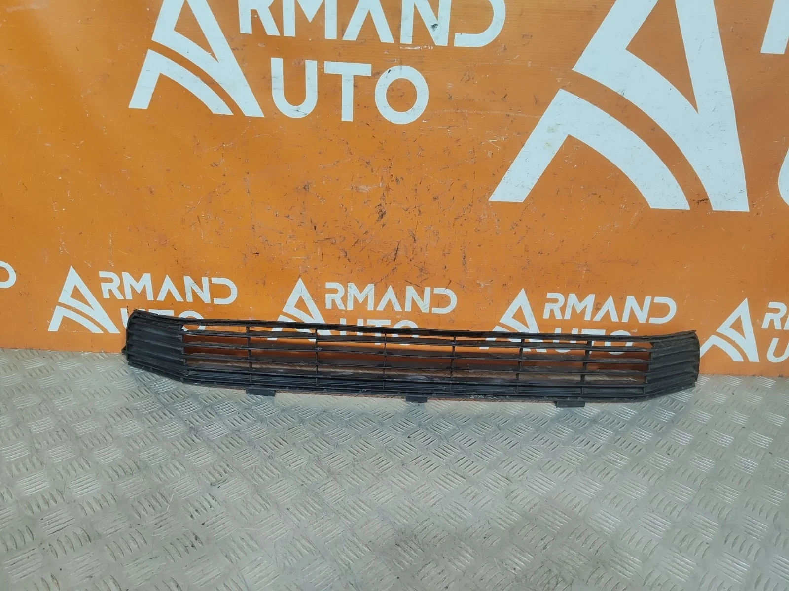Решетка бампера нижняя Toyota Camry 2011-2014 7 XV50