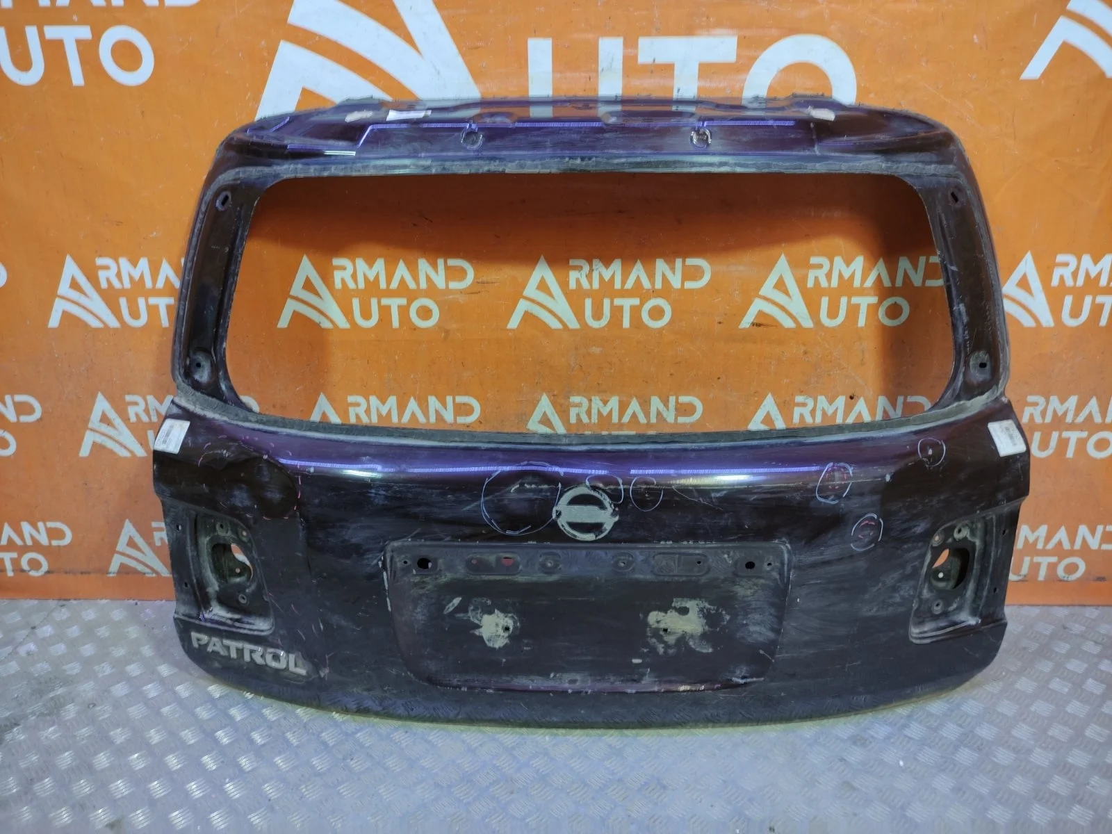 Дверь багажника Nissan Patrol 2010-2019 6 Y62