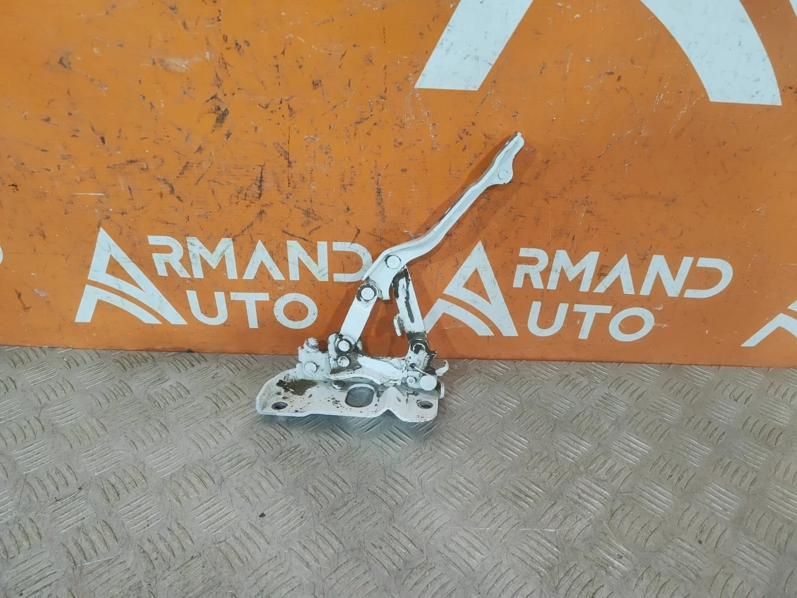 Петля капота Kia Sorento 2014-2020 3 Prime UM