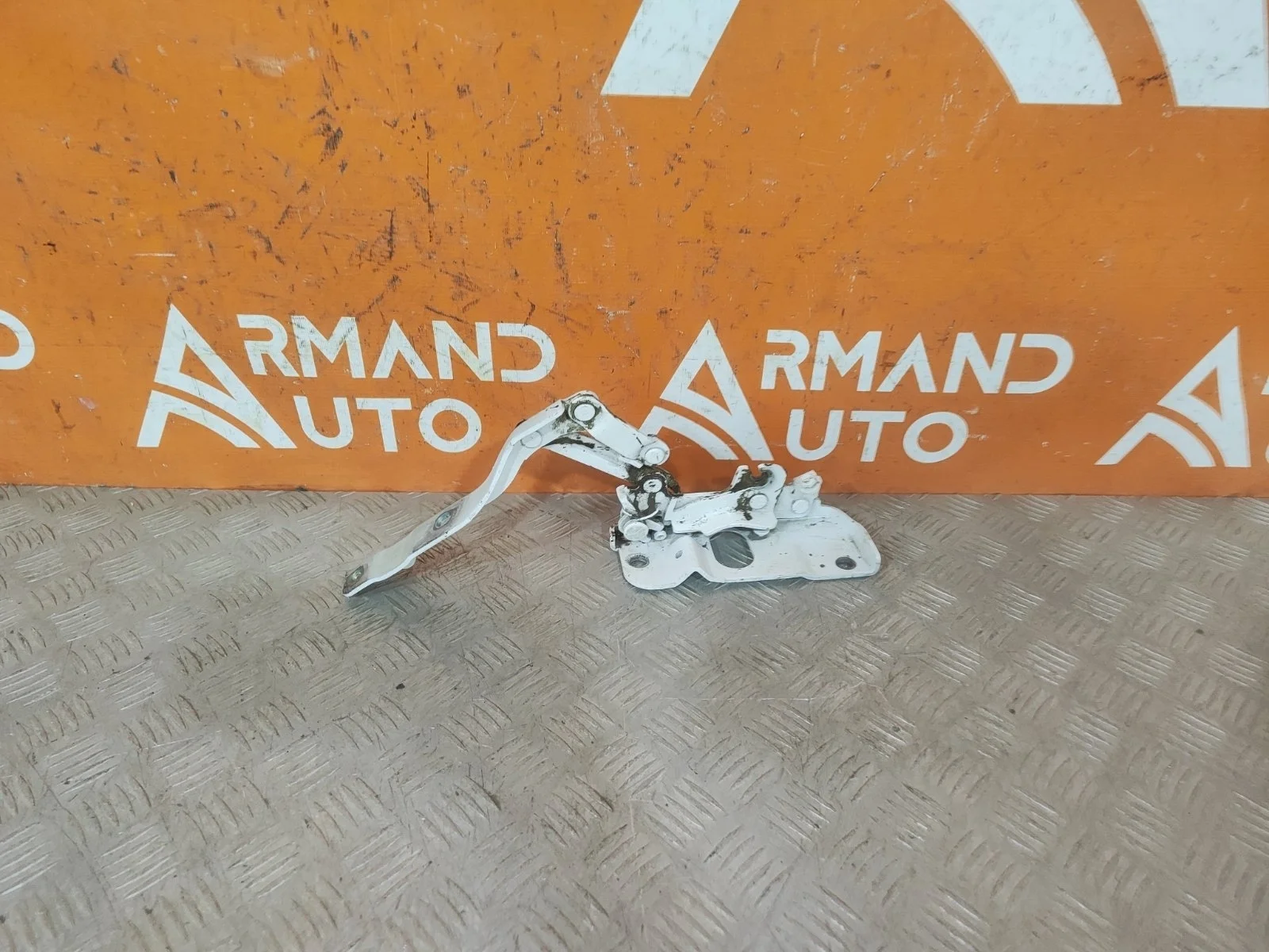 Петля капота KIA Sorento 2014-2020 3 Prime UM