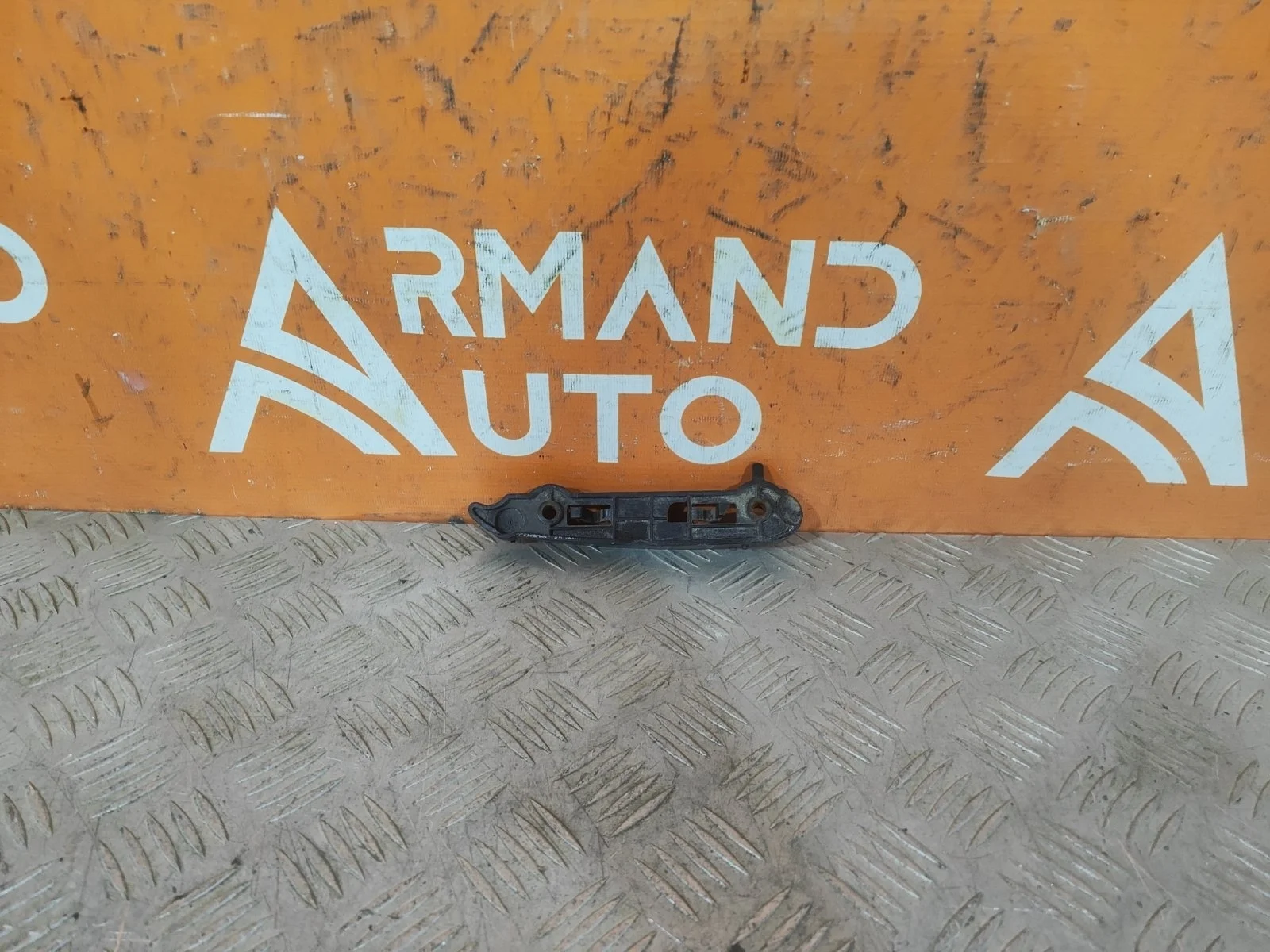 Кронштейн бампера Land Rover Range Evoque 2011-2018 L538