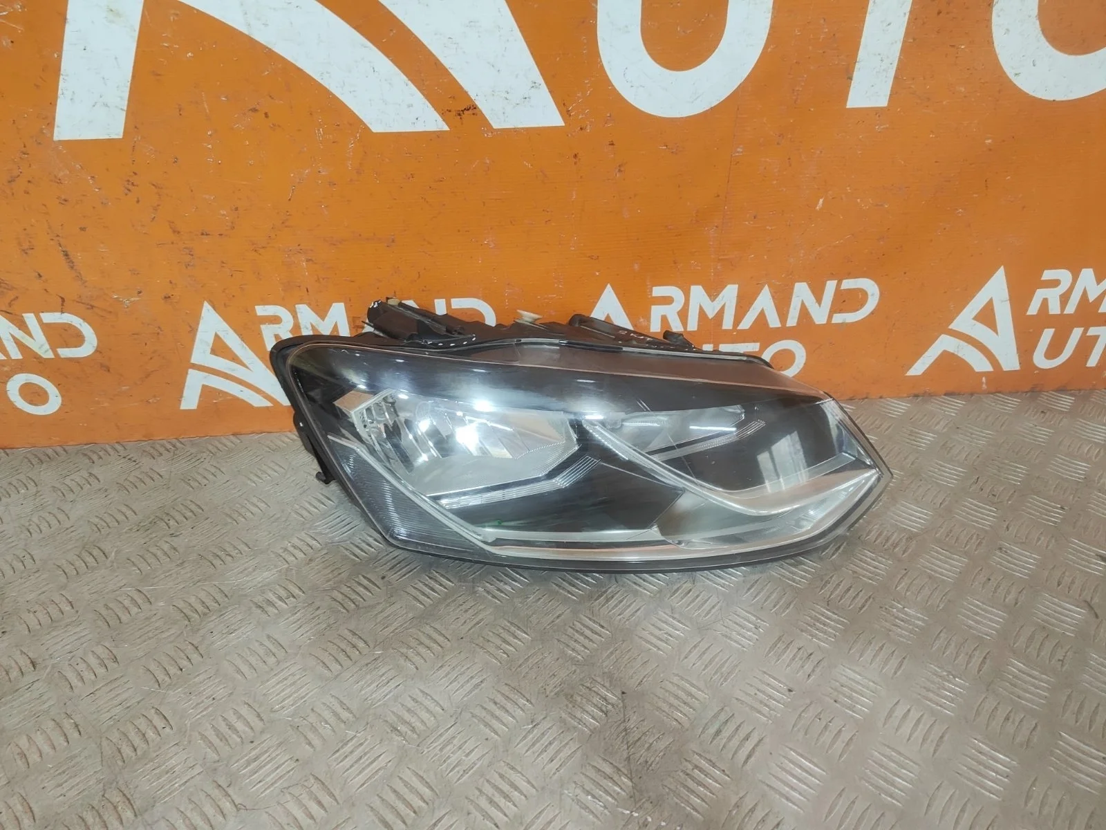 Фара Volkswagen Polo 2014-2020 5