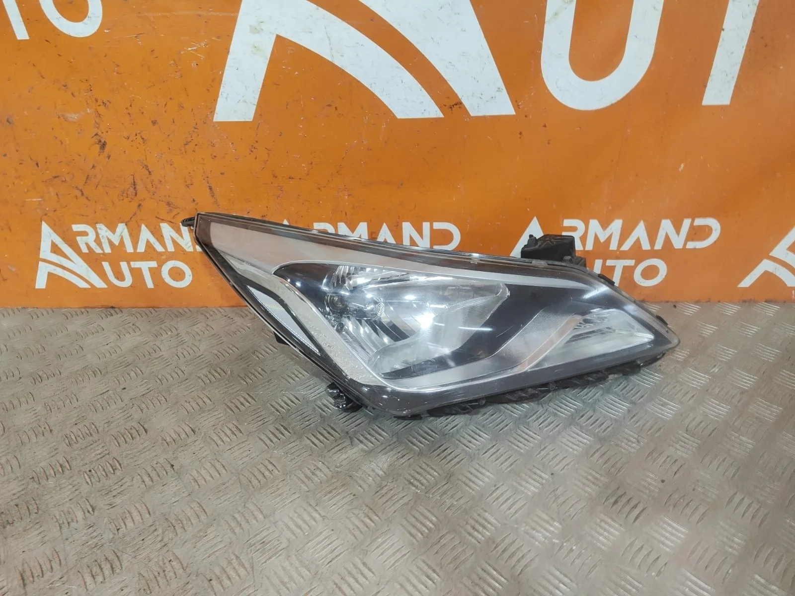 Фара Hyundai Solaris 2014-2017