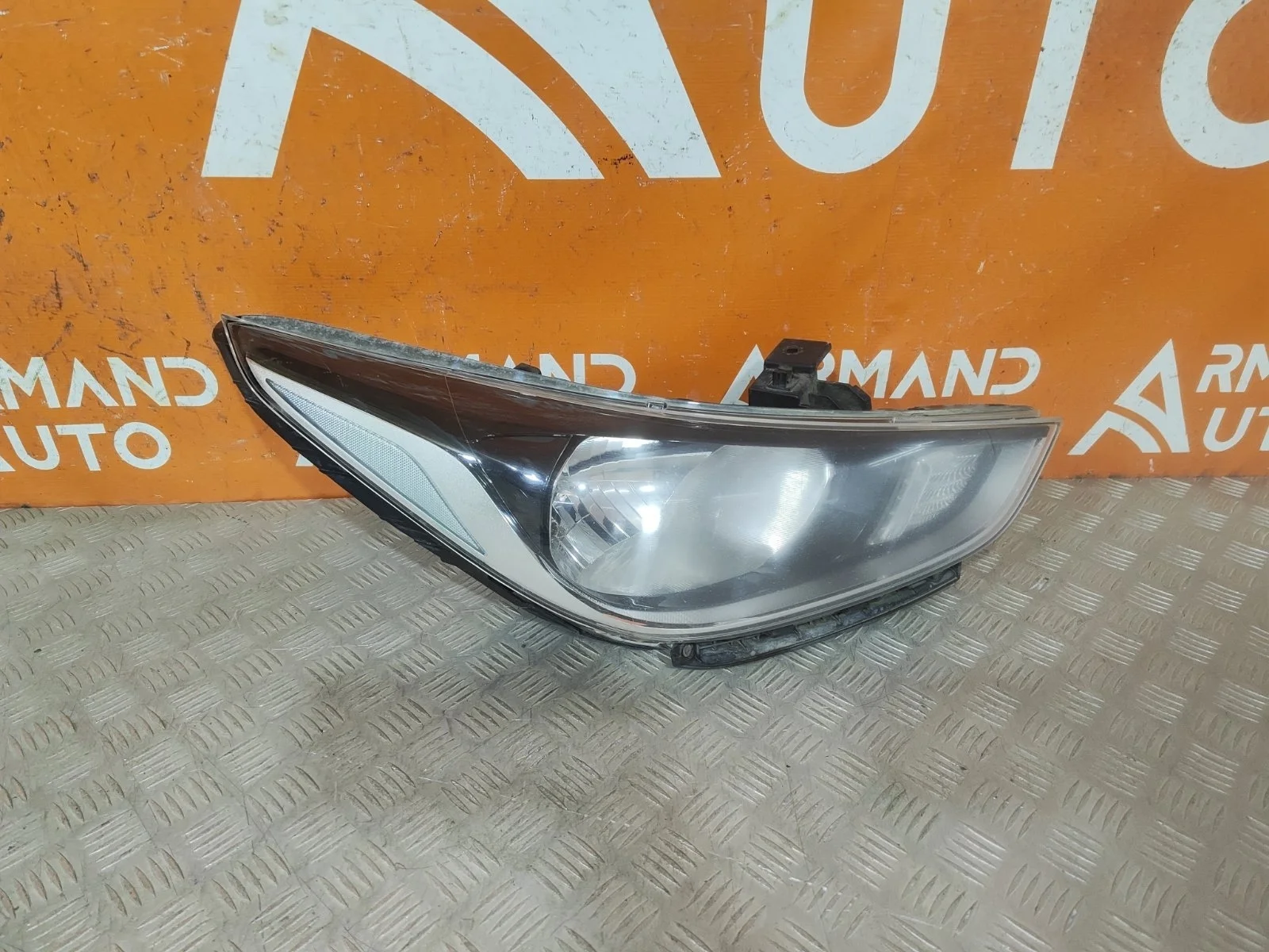 Фара Hyundai Solaris 2017-2020