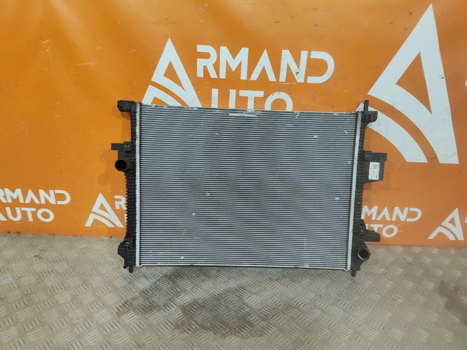 Радиатор двигателя (двс) Chery Tiggo 7 Pro 2020-нв T1E