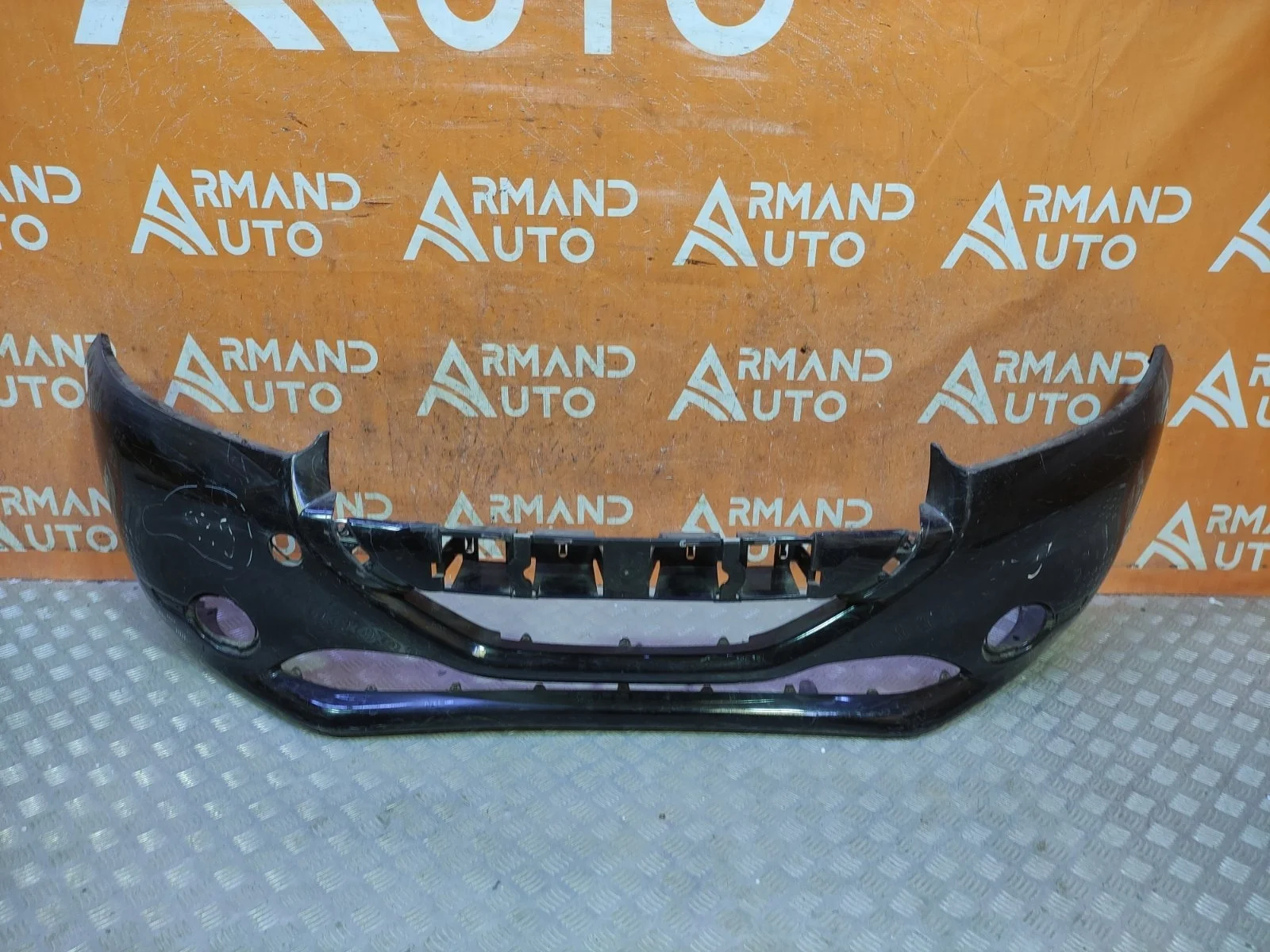 Бампер Peugeot 208 2012-2015