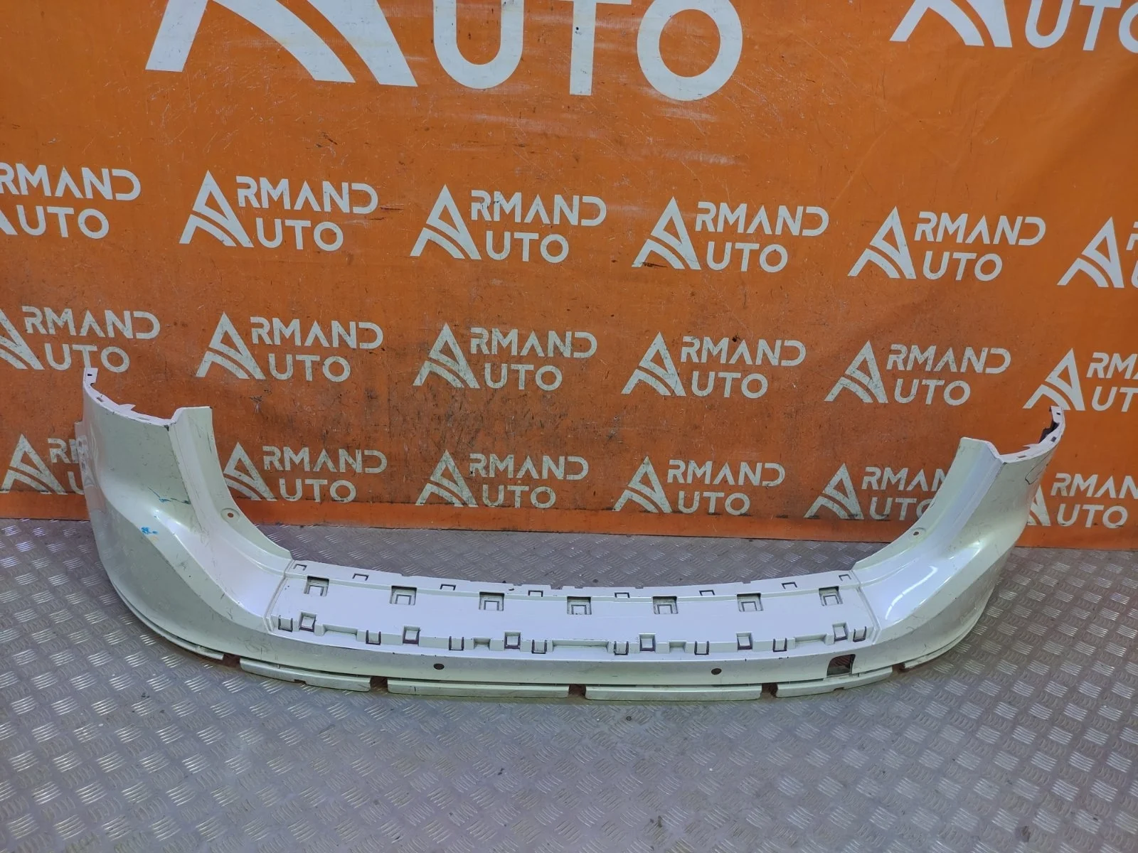 Бампер Volvo XC60 2008-2017