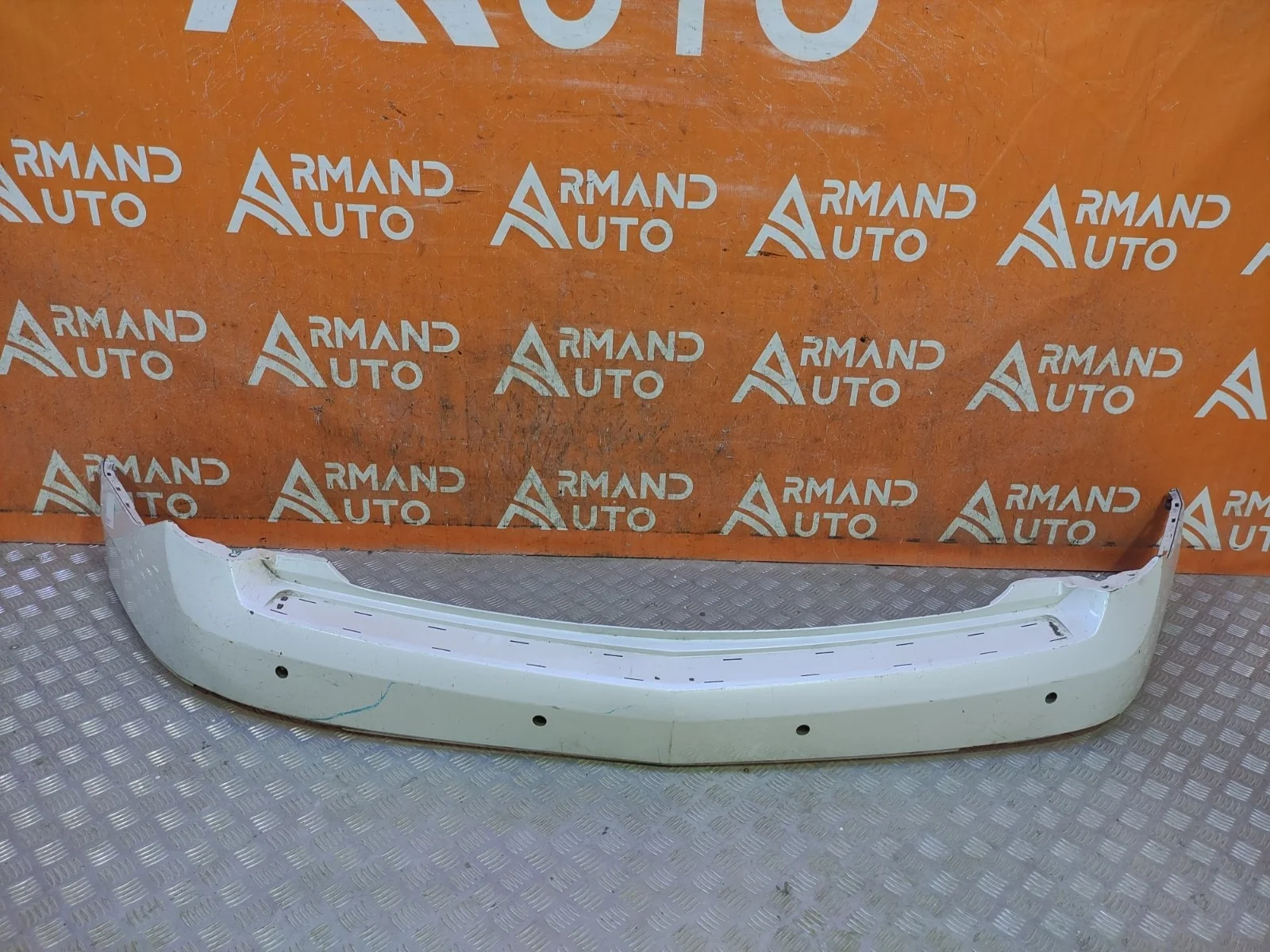 Бампер Cadillac SRX 2009-2016