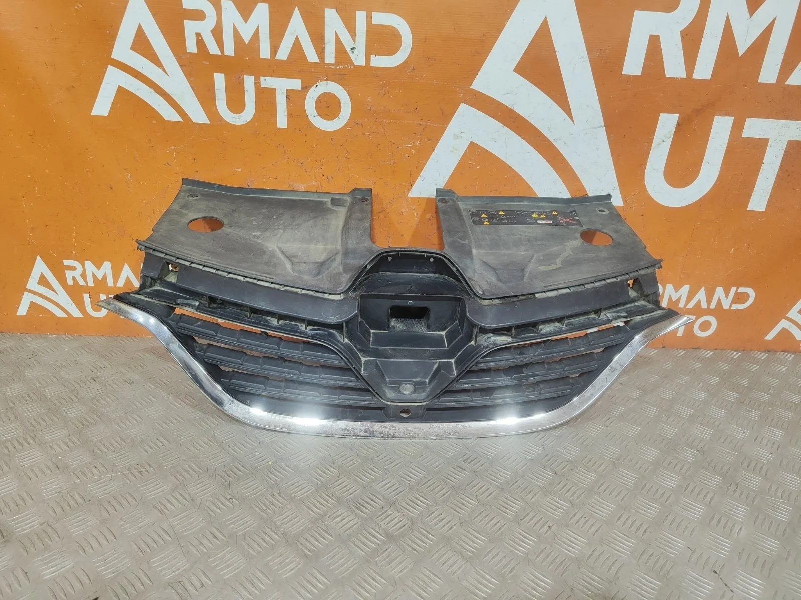 Решетка радиатора Renault Arkana 2019-нв