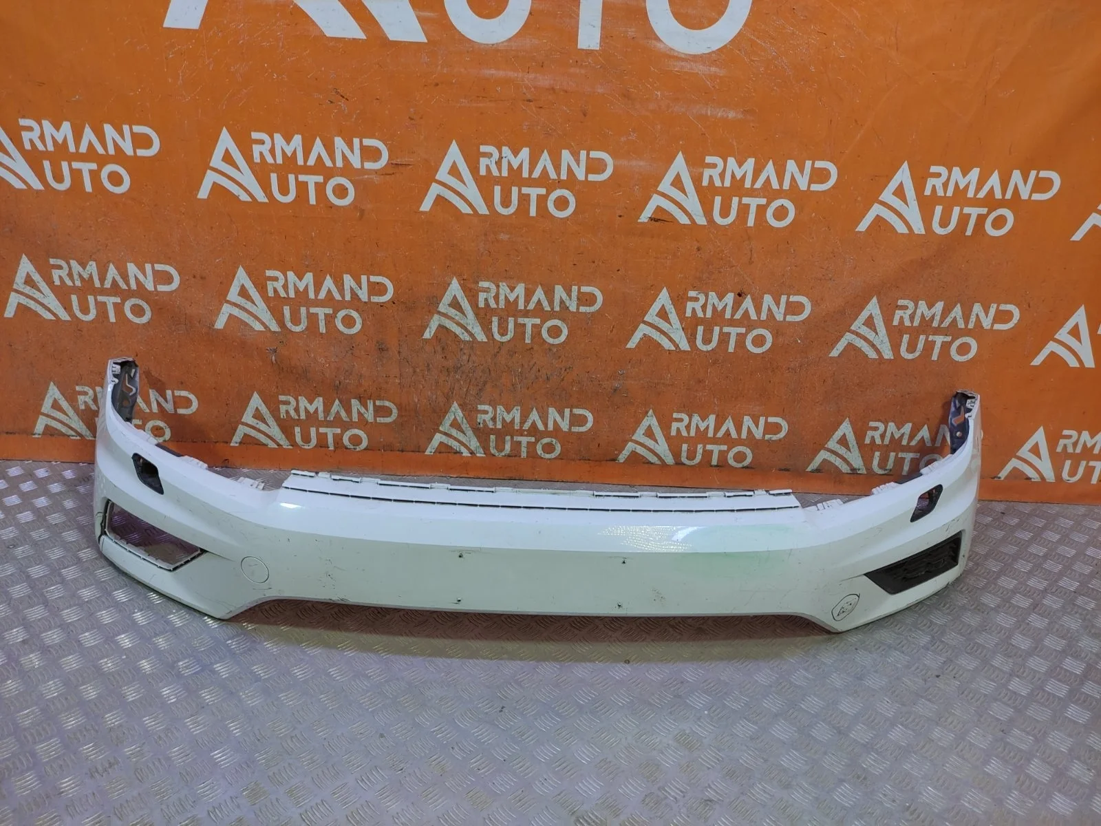 Бампер Volkswagen Tiguan 2016-2020