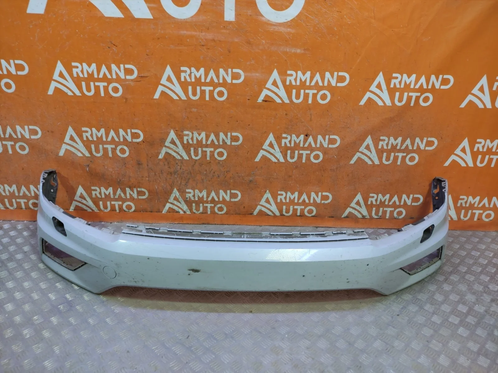 Бампер Volkswagen Tiguan 2016-2020