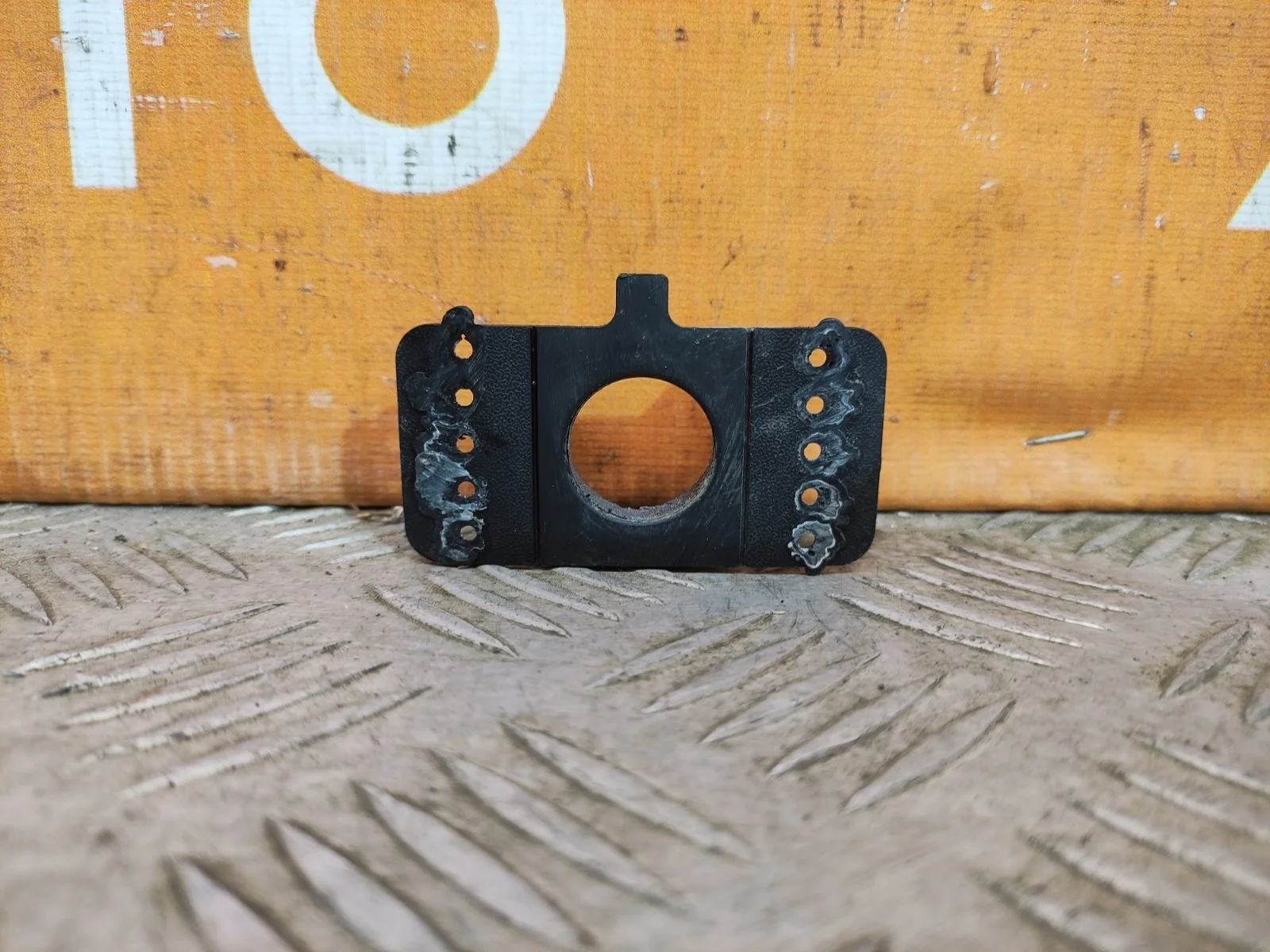 Кронштейн парктроника KIA Ceed 2015-2018 JD