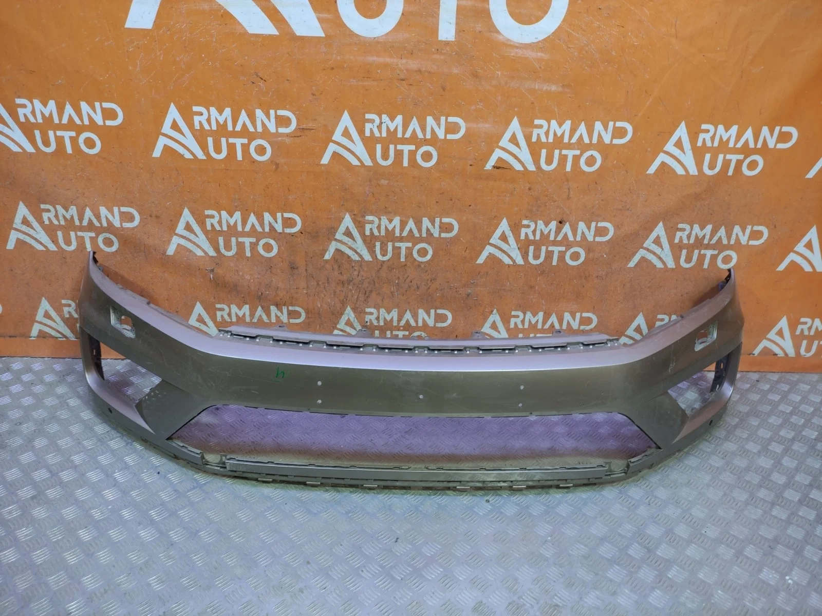 Бампер Volkswagen Touareg 2014-2018