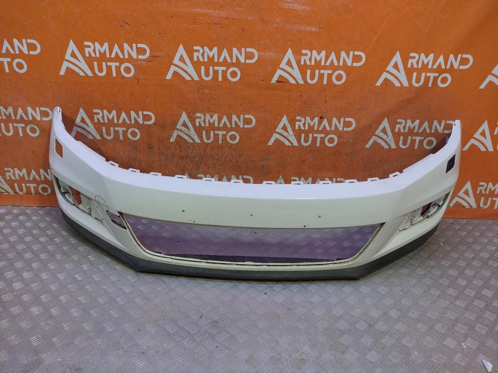 Бампер Volkswagen Tiguan 2011-2018