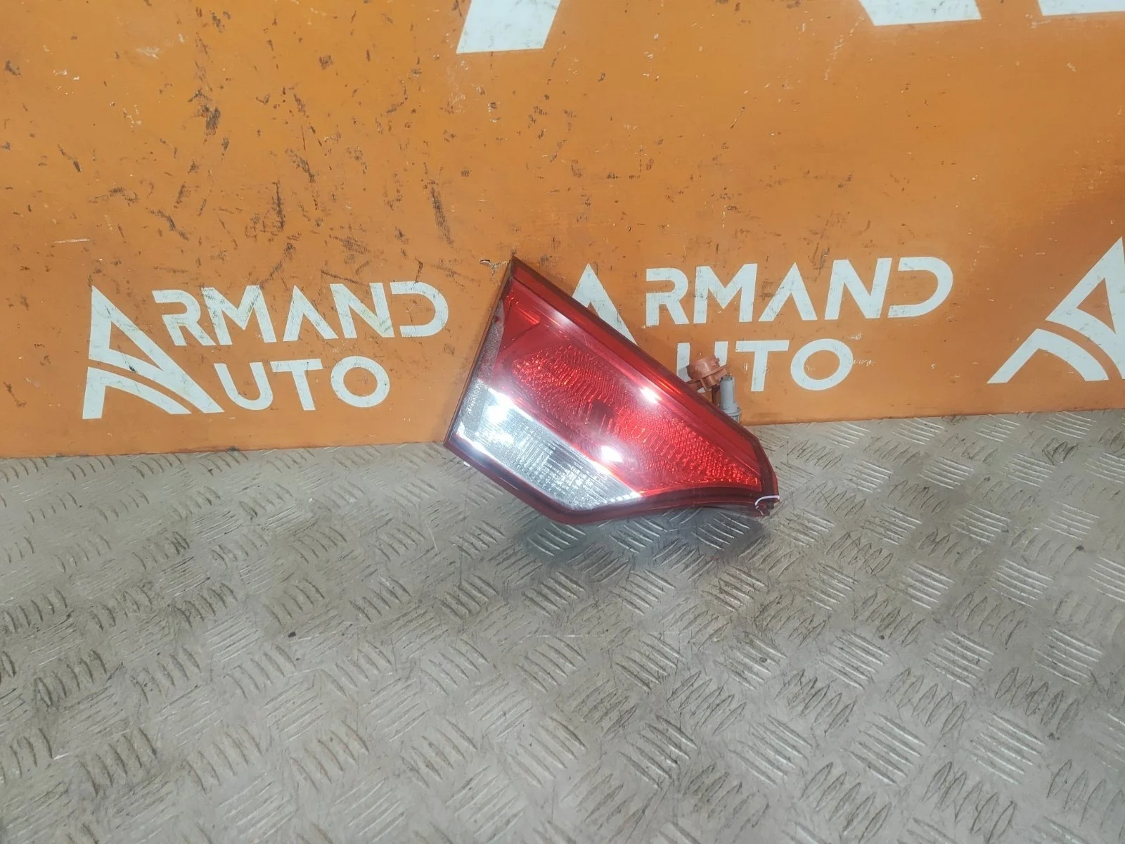 Фонарь внутренний Kia Rio 2017-2020 4 FB