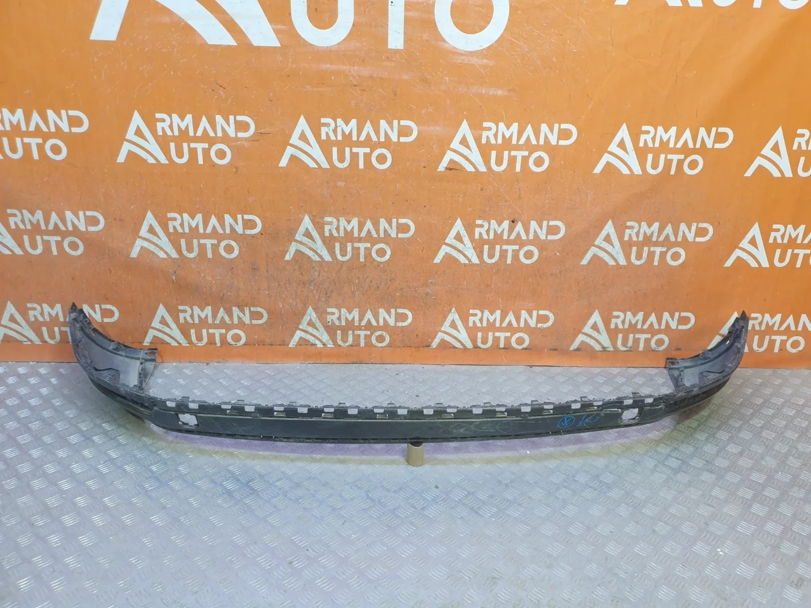 Бампер нижняя часть Volkswagen Touareg 2014-2018