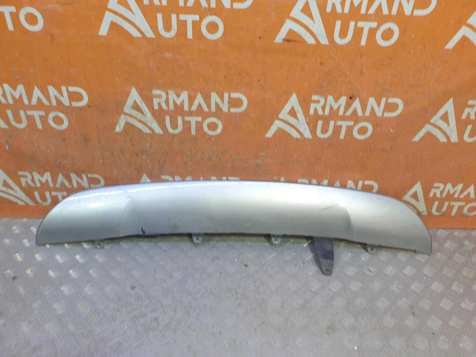 Накладка бампера Toyota RAV4 2015-2019 CA40