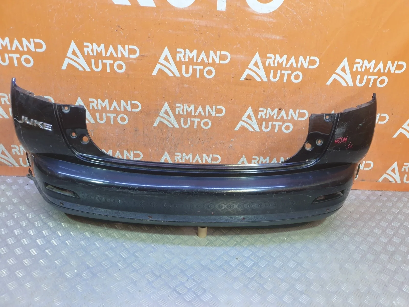 Бампер Nissan Juke 2010-2014 YF15