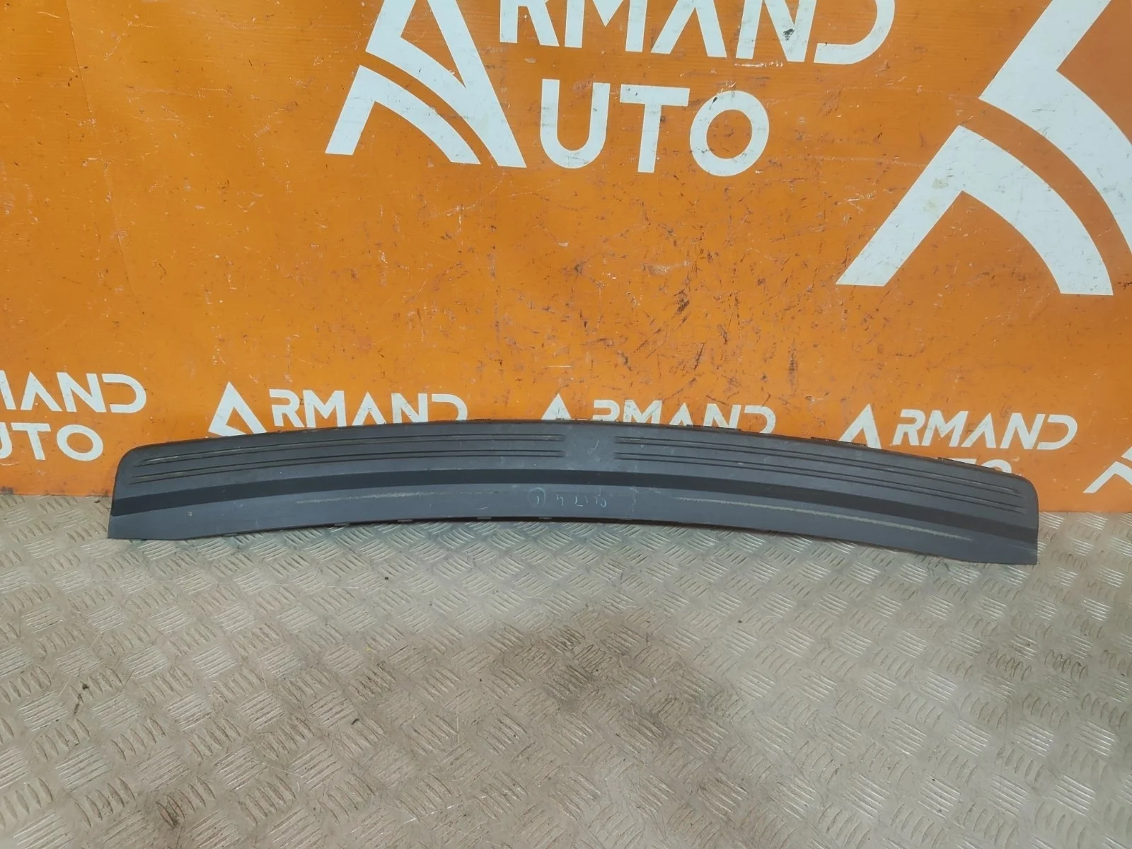 Накладка бампера верхняя Land Rover Freelander 2006-2014