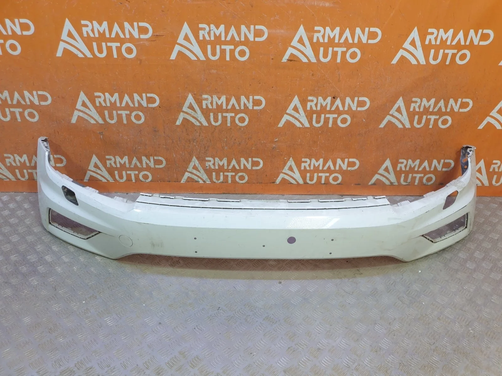 Бампер Volkswagen Tiguan 2016-2020