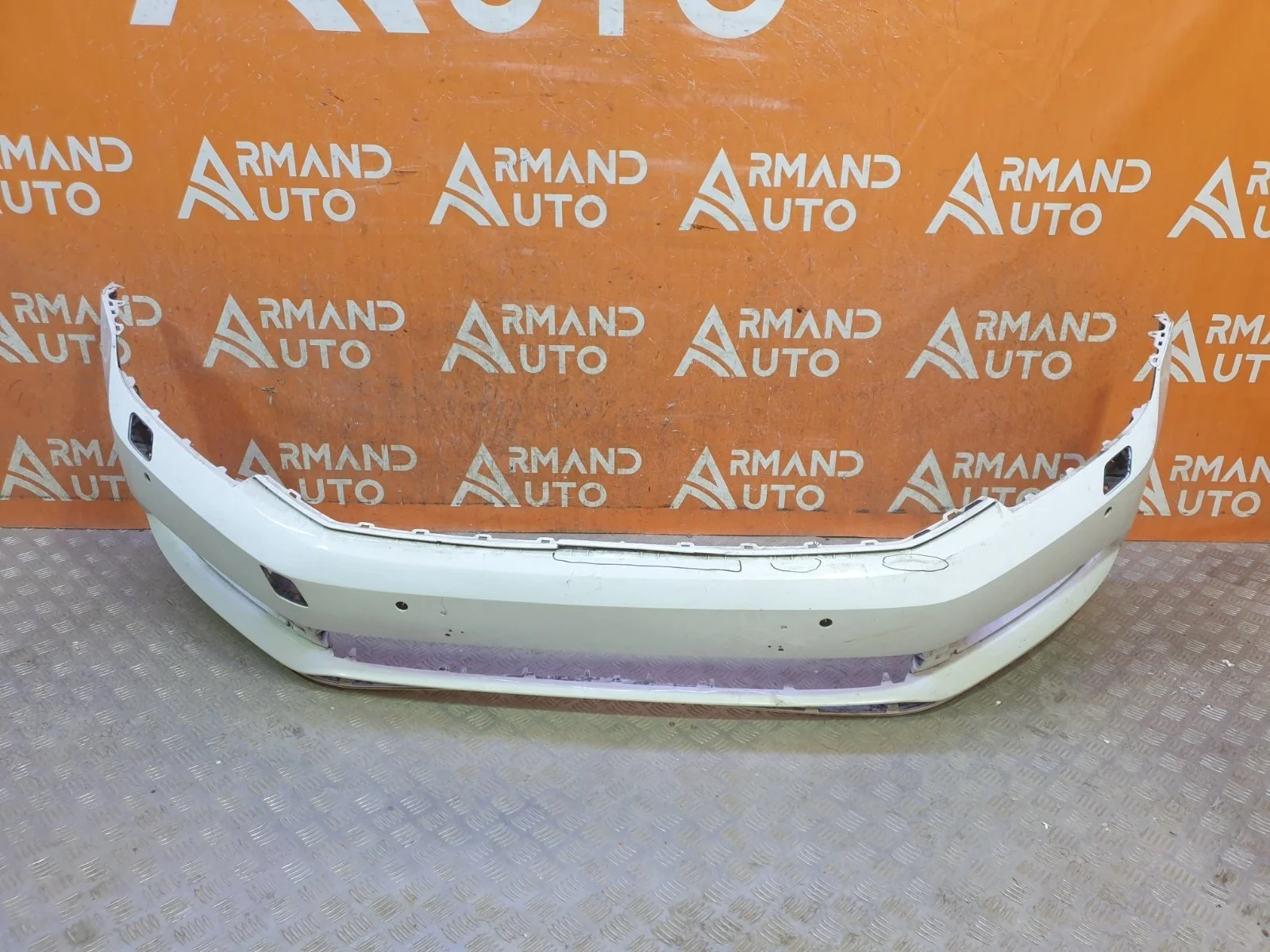 Бампер Volkswagen Passat 2014-2020 B8