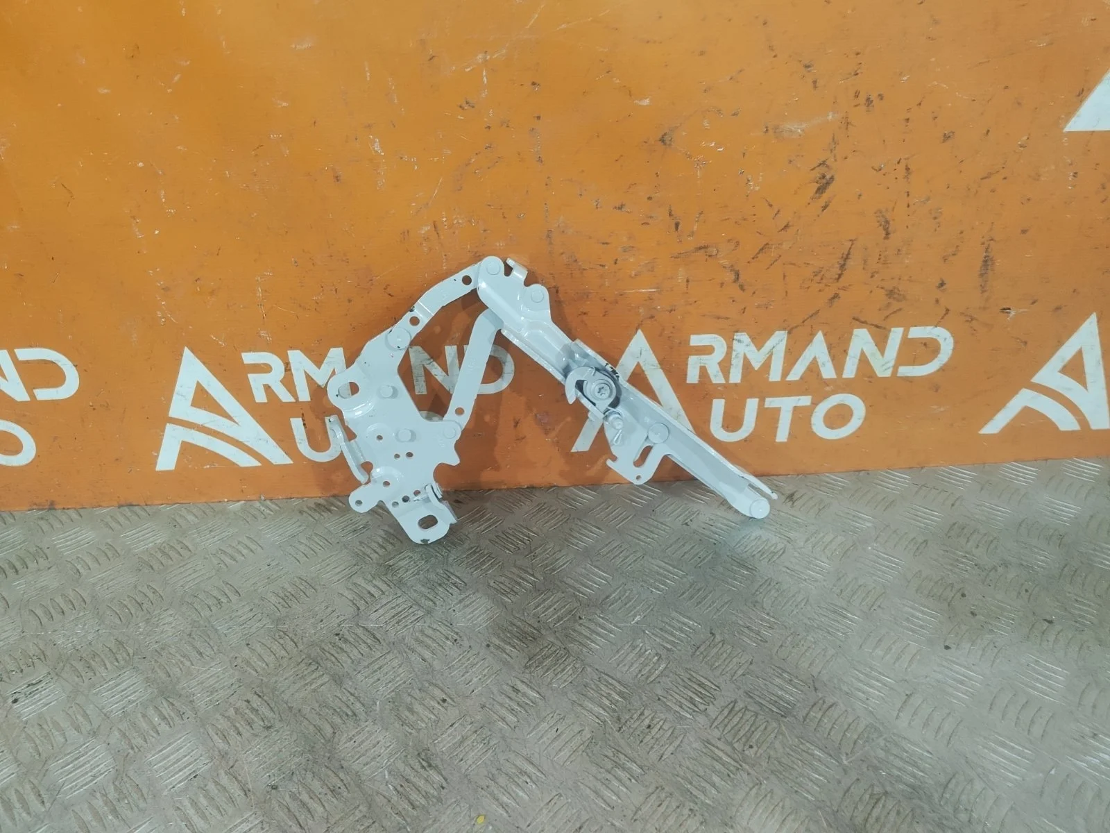 Петля капота BMW 3 series 2011-2020 F30 F31