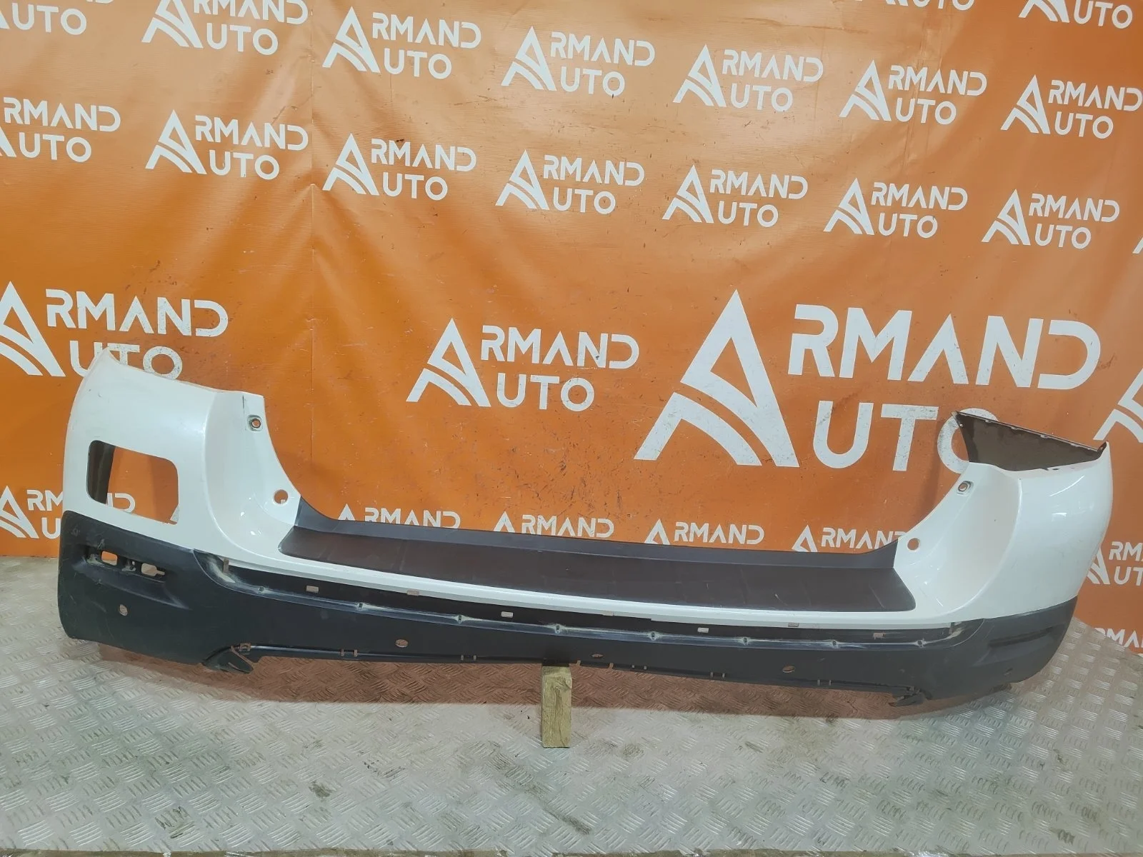 Бампер Toyota Highlander 2010-2013 U40