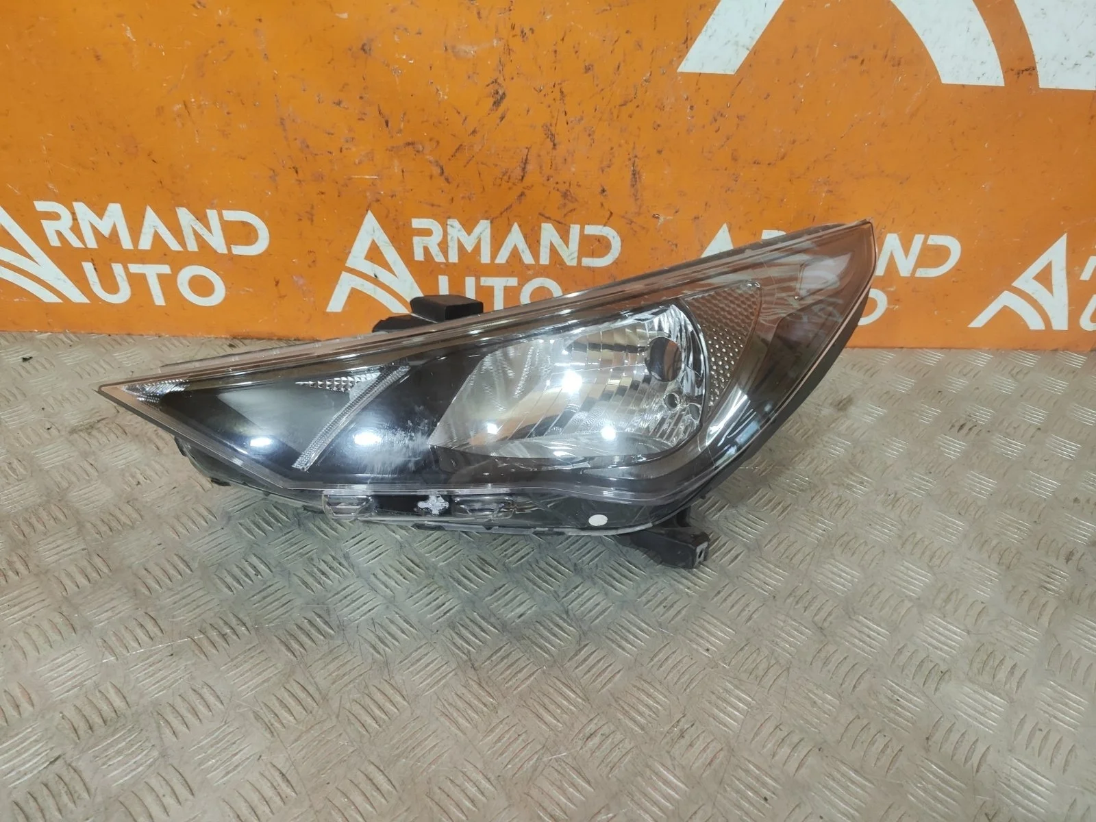 Фара Hyundai Solaris 2020-нв