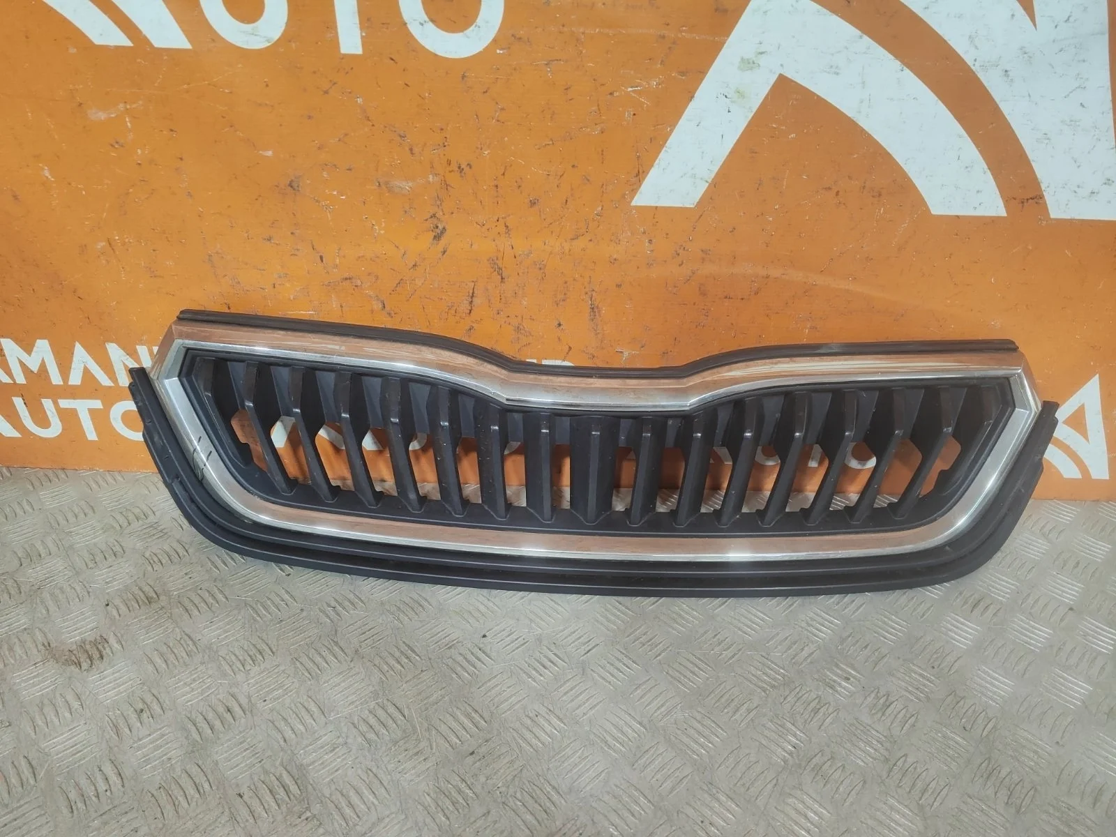Решетка радиатора Skoda Rapid 2020-нв
