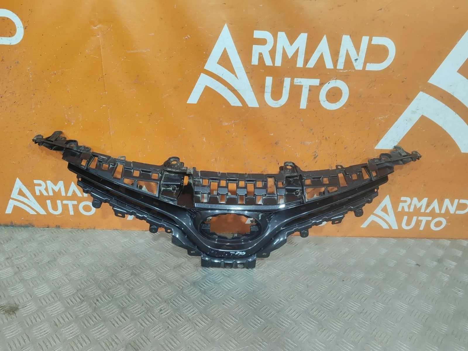 Решетка радиатора Toyota Camry 2017-2021 8 XV70