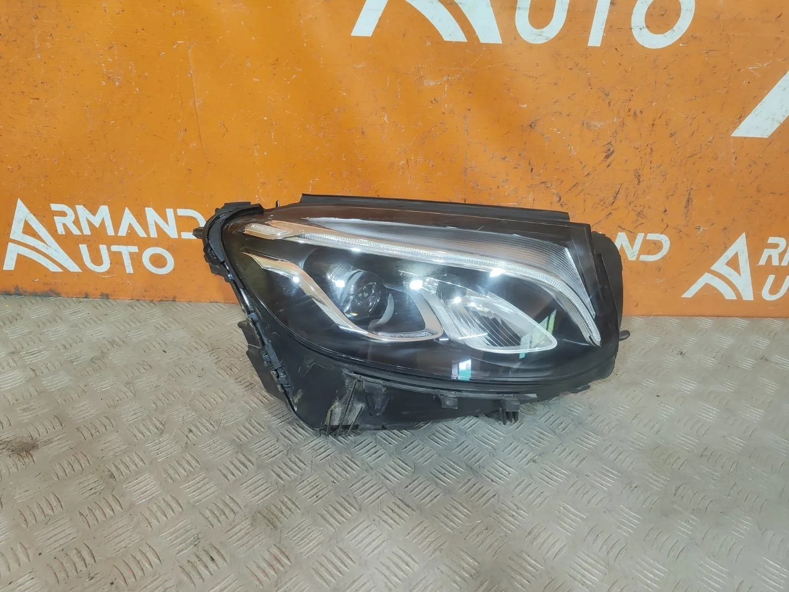 Фара Mercedes GLC-Class 2015-2019 X253