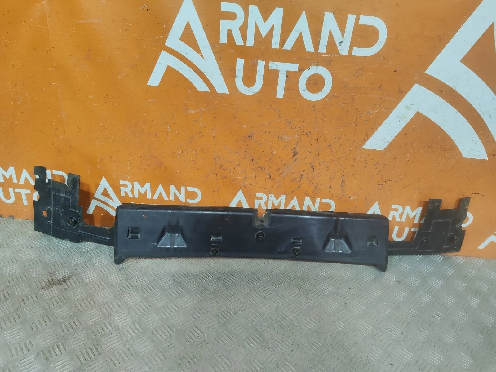 Воздуховод радиатора нижний BMW X3 2017-нв G01