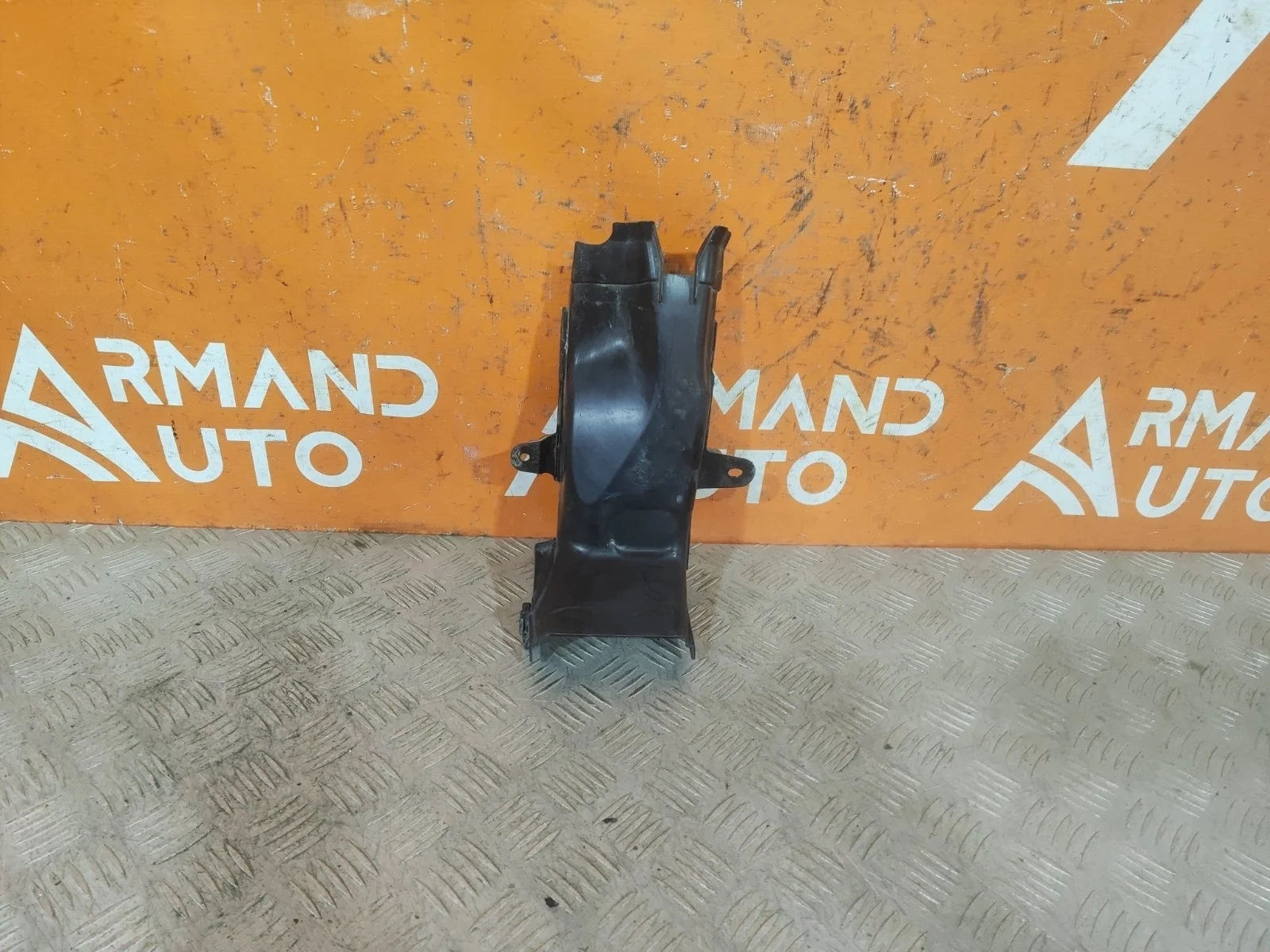 Воздуховод тормозов BMW 5 series 2016-нв G30 G31