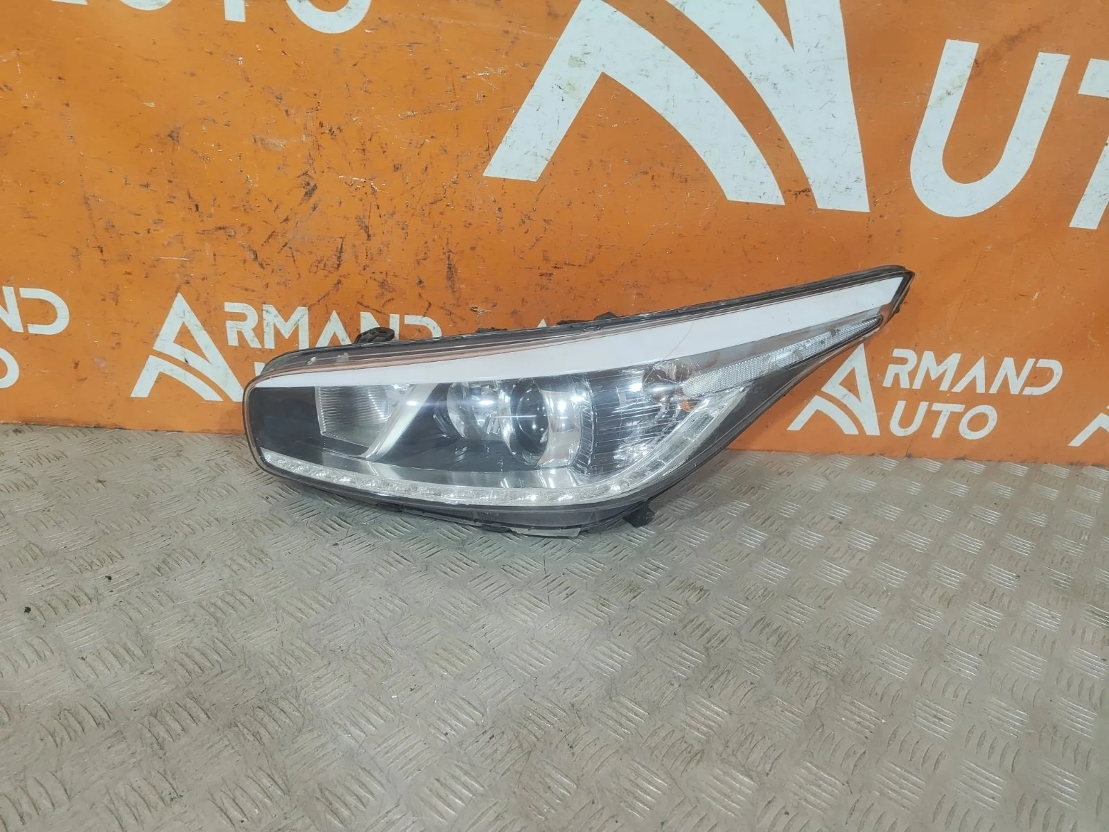 Фара Kia Ceed 2012-2018 JD