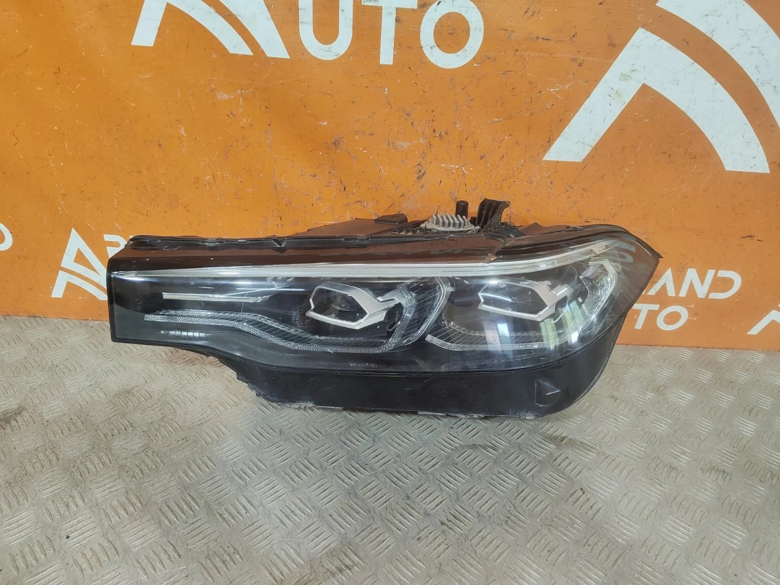 Фара BMW X7 2018-нв G07