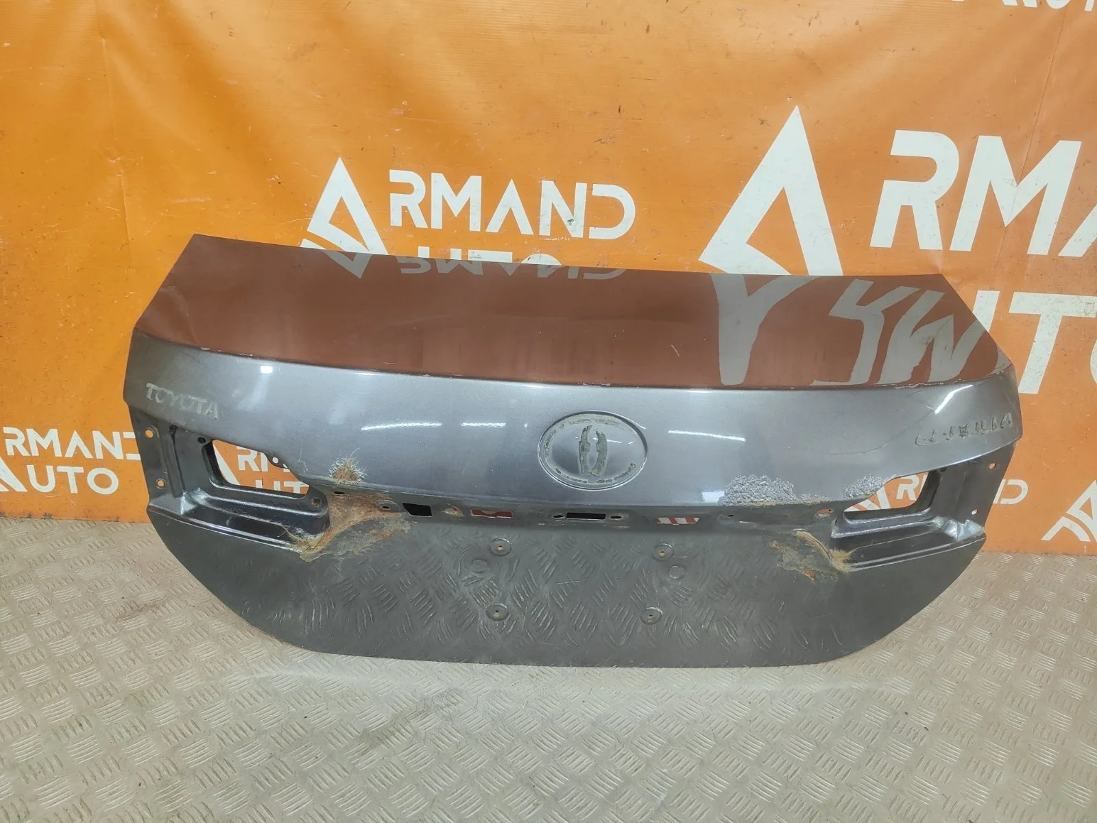 Крышка багажника Toyota Corolla 2012-2019 11 E180
