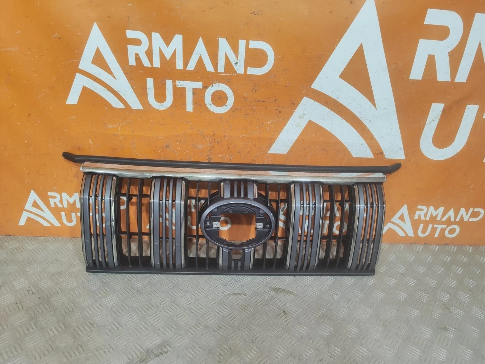 Решетка радиатора Toyota Land Cruiser Prado 2017-2020 150