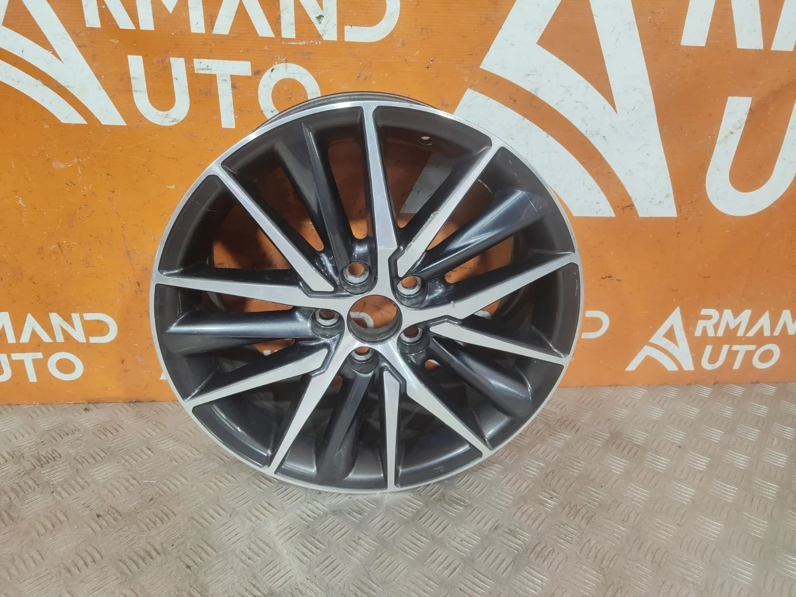 Диск колёсный r18 Toyota Camry XV70