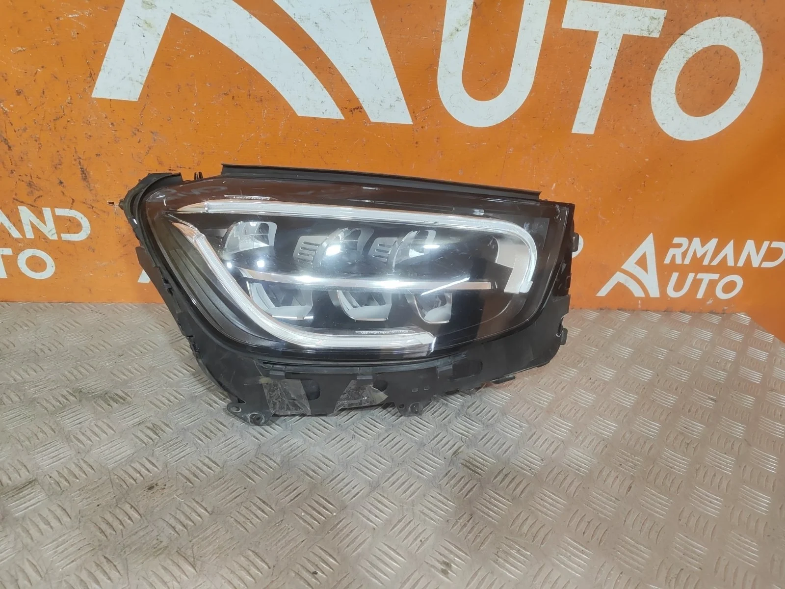 Фара Mercedes GLC-Class 2019-нв X253