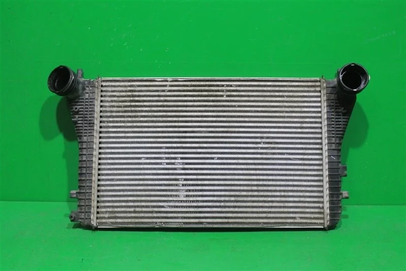 Интеркулер SKODA OCTAVIA 2004-2013 A5 (1Z)