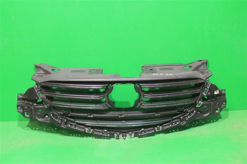 Решетка радиатора MAZDA CX5 - 2015-2017